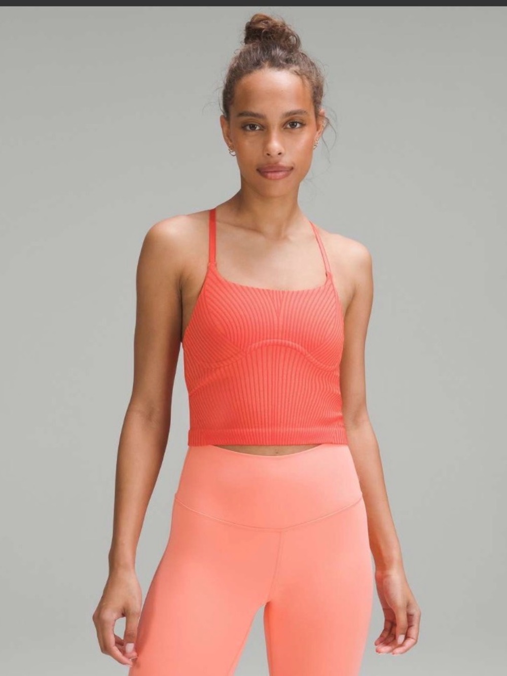 Like new strappy seamless yoga shelf tank top
